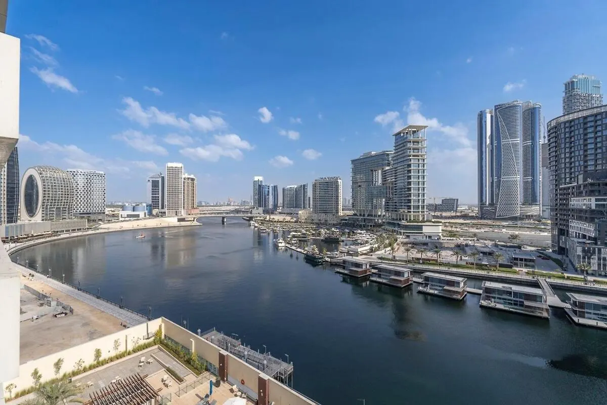 Apartment Beautifully Designed 3Br With Canal Views In Business Bay Dubai