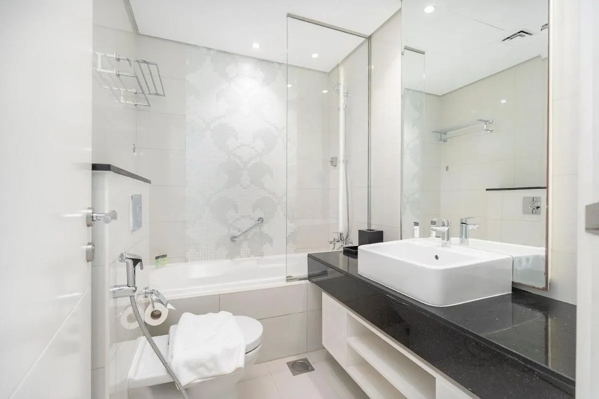 Beautifully Designed 3Br With Canal Views In Business Bay Dubai 0*,  United Arab Emirates