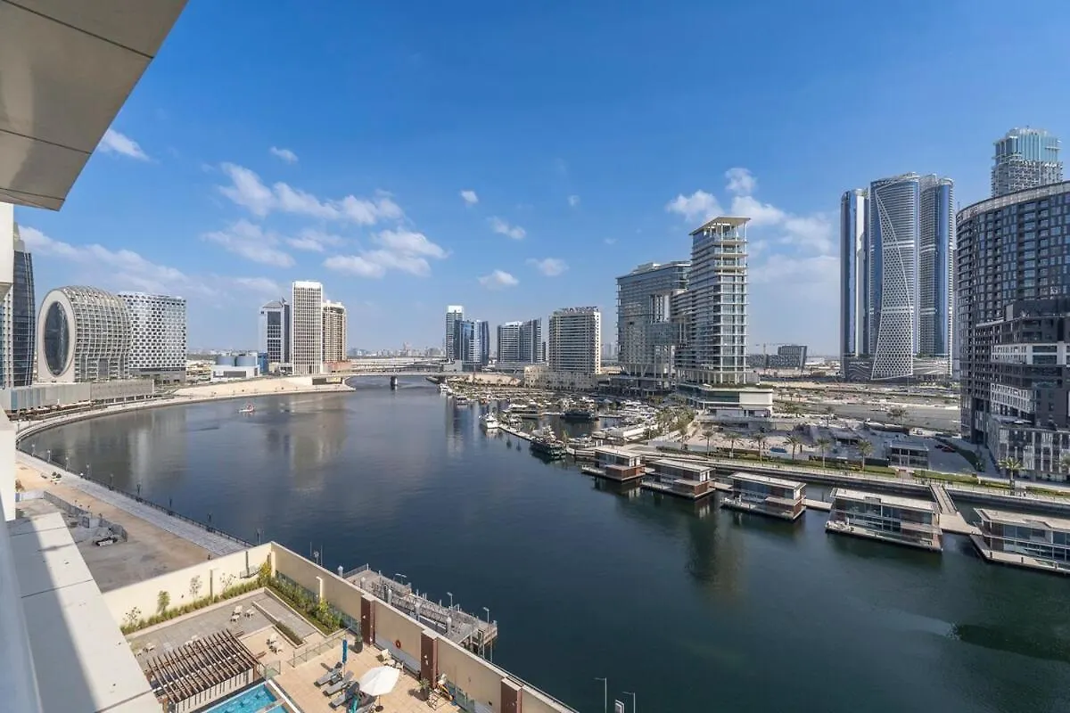 Beautifully Designed 3Br With Canal Views In Business Bay Dubai Apartment
