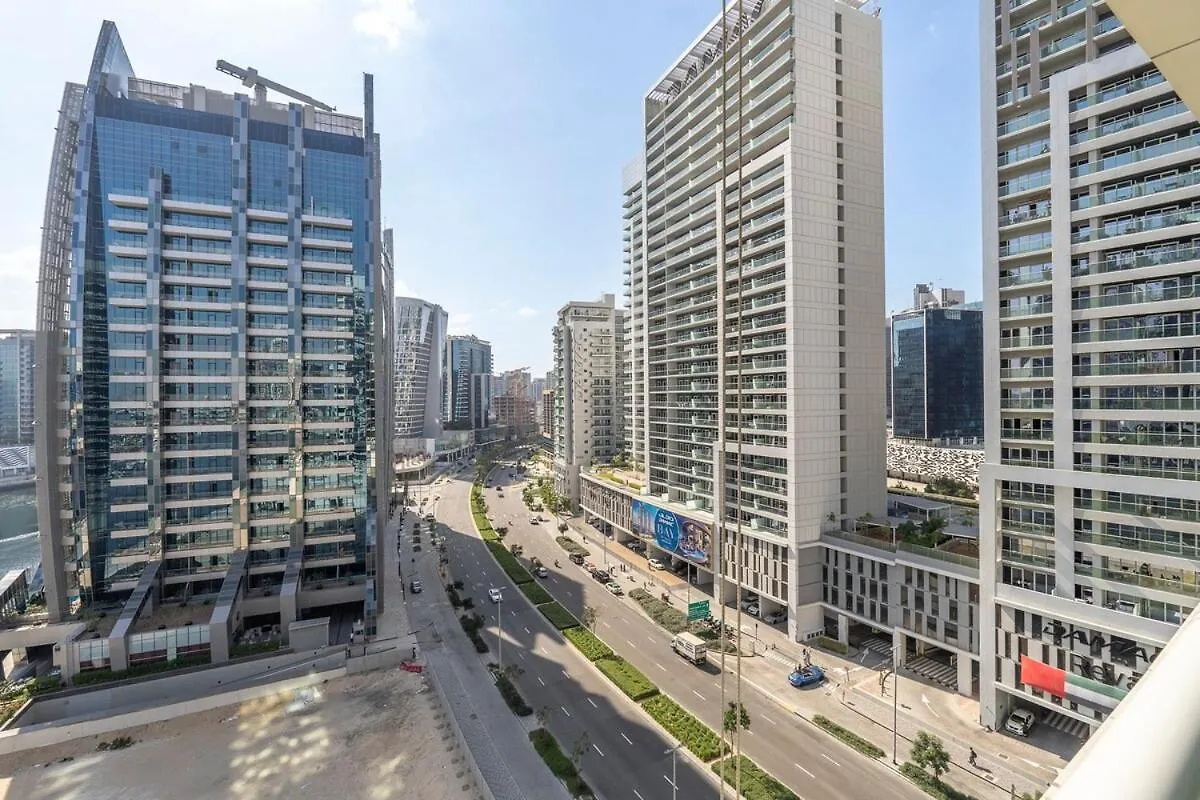 Beautifully Designed 3Br With Canal Views In Business Bay Dubai Apartment