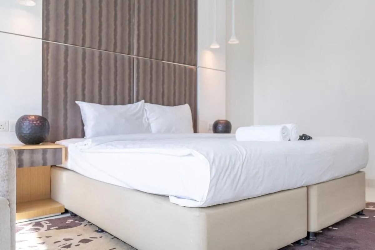 Beautifully Designed 3Br With Canal Views In Business Bay Dubai Apartment