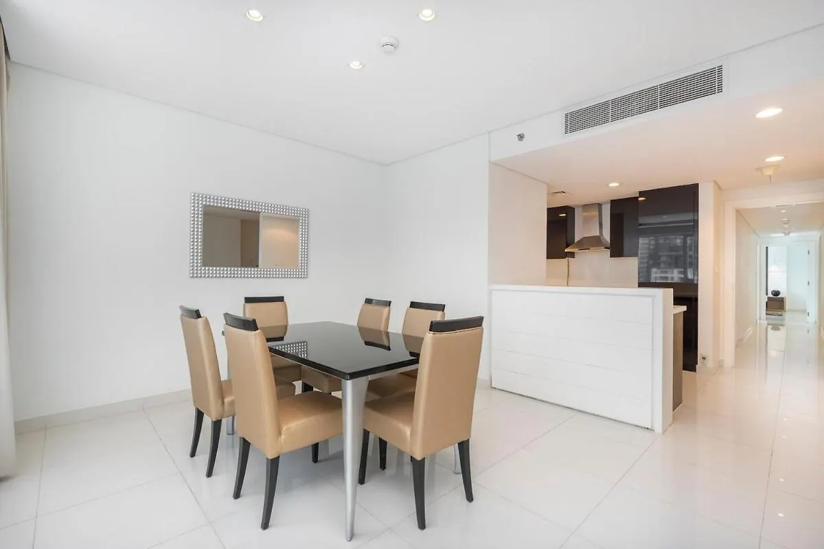 Apartment Beautifully Designed 3Br With Canal Views In Business Bay Dubai
