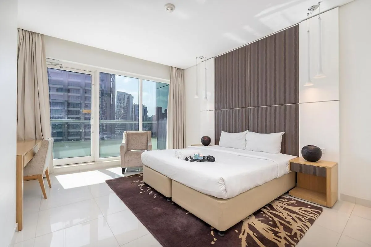Beautifully Designed 3Br With Canal Views In Business Bay Dubai Apartment